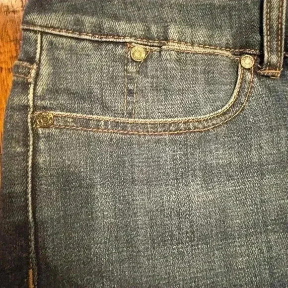 TALBOTS Girlfriend Style Denim Shorts - Size 12, Flawless Condition - Picture 4 of 9